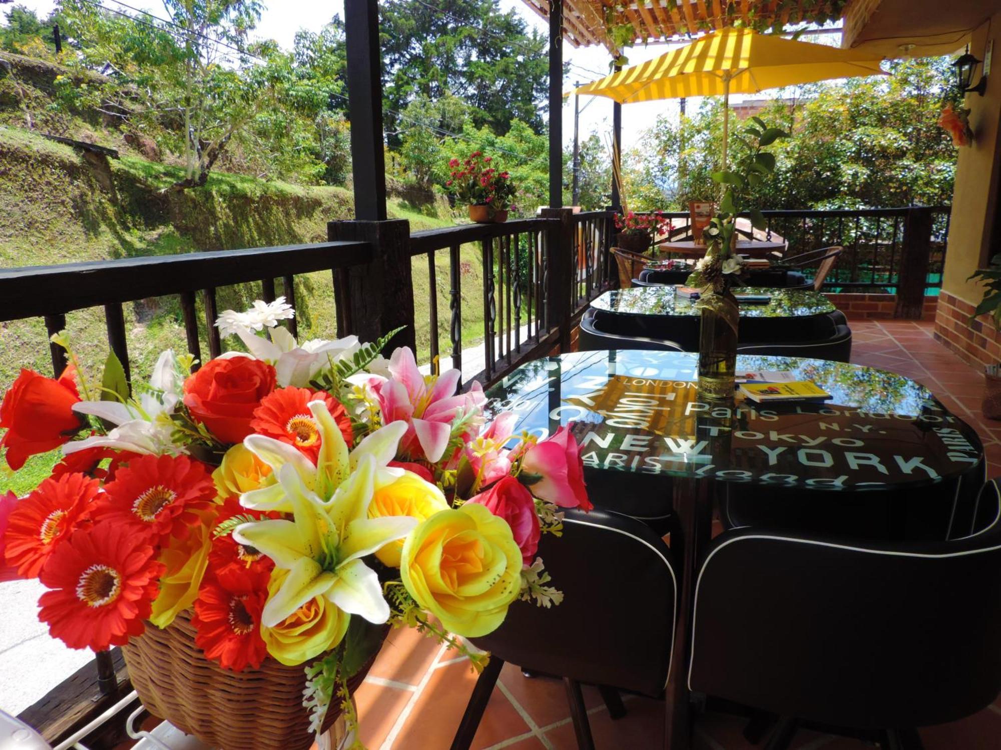 Oak Tree House Guest House กัวตาเป ภายนอก รูปภาพ