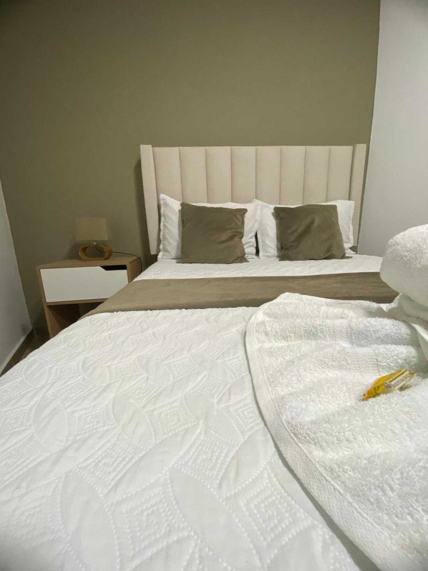 Oak Tree House Guest House กัวตาเป ภายนอก รูปภาพ