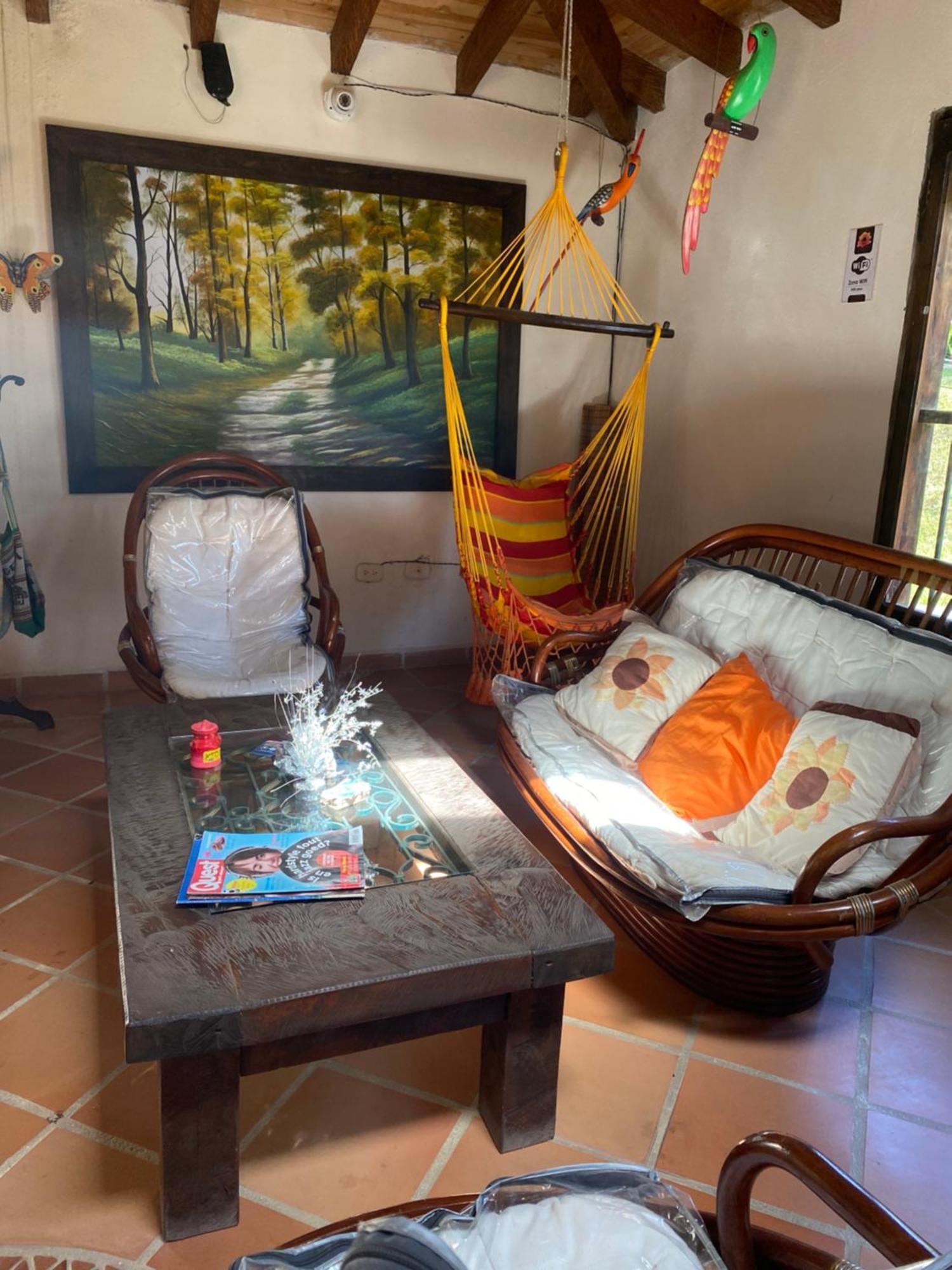 Oak Tree House Guest House กัวตาเป ภายนอก รูปภาพ
