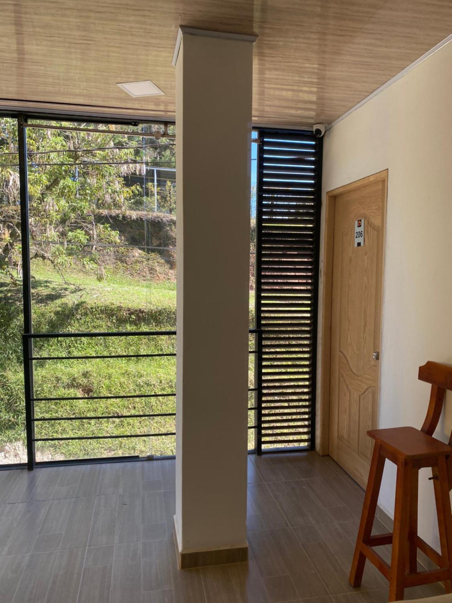 Oak Tree House Guest House กัวตาเป ภายนอก รูปภาพ
