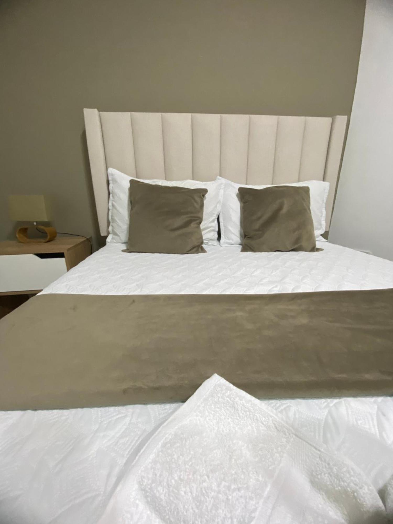 Oak Tree House Guest House กัวตาเป ภายนอก รูปภาพ